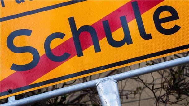 Schulverweigerung wird in Bremen teurer Wer gegen die Schulpflicht verstößt, muss mit Konsequenzen rechnen. (Symbolbild)