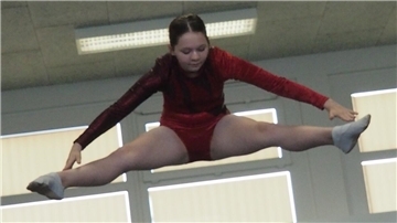 Wer gern hoch hinaus möchte, ist beim Trampolinturnen genau richtig.