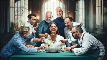 „Wer kocht das beste für die Gäste?“ Cornelia Poletto, Ali Güngörmüs, Frank Rosin, Alexander Herrmann, Johann Lafer und Mario Lohninger treten in der neuen Kochshow gegeneinander an.