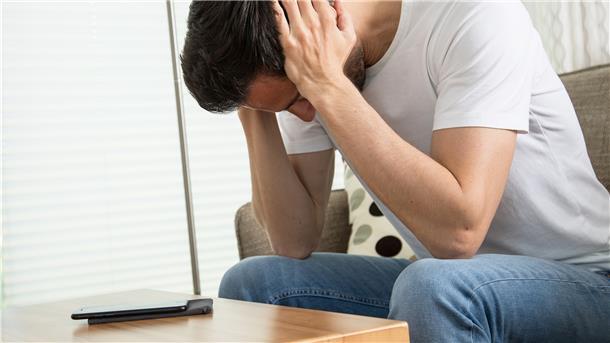 Wer sich schämt, wegen psychischer Probleme zu einem Therapeuten zu gehen, für den können digitale Programme oder Videochats die Hemmschwelle womöglich entscheidend senken.