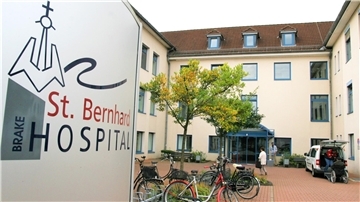 Ein Krankenhaus von außen.