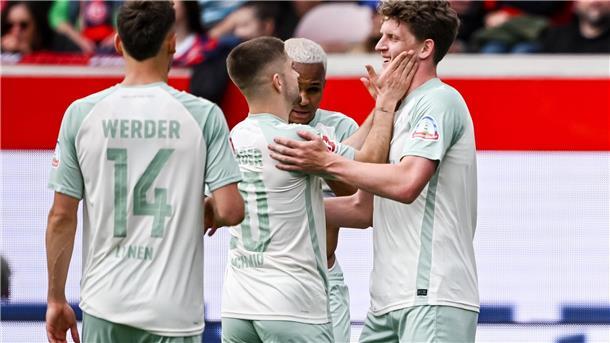 „Richtig gute Saison“: Werder siegt mit 4:1 in Heidenheim Werder jubelt am letzten Spieltag.