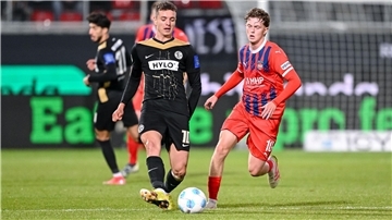 Werders Wunschspieler: Fisnik Asllani (l) und Paul Wanner (r).