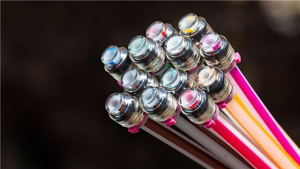 Breitband-Gerangel um den Glasfaserausbau der Telekom Wettbewerber der Deutschen Telekom haben in einem Brandbrief an Digitalminister Volker Wissing (FDP) vor den Folgen eines unkoordinierten Glasfaserausbaus in Deutschland gewarnt.