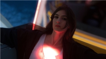 Weyes Blood verwandelt mit ihrem neuen Album Weltschmerz in Folk-Musik.