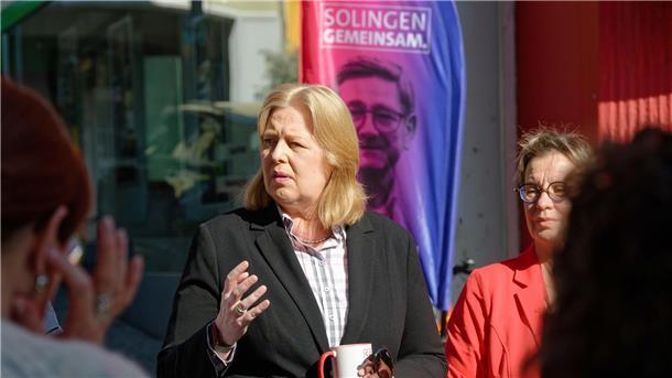 Bürokratieabbau und „Aktivrente“: Was die Koalition plant Wie Friedrich Merz war auch Bundesarbeitsministerin Bärbel Bas (SPD) dieses Wochenende im NRW-Kommunalwahlkampf unterwegs.