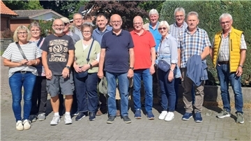 Wiedersehen nach 50 Jahren: Die ehemaligen Schülerinnen und Schüler der Hauptschule Selsingen verbrachten unbeschwerte Stunden in Anderlingen und Ohrel.