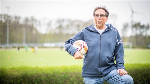 Wilfried Zander geht beim Bremer Fußball-Verband in Ruhestand. Foto: Hartmann