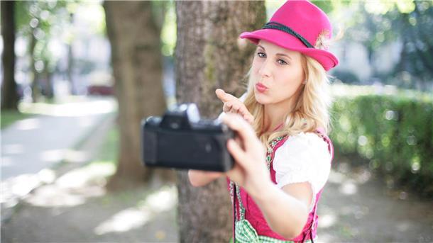 Dirndl Selfie