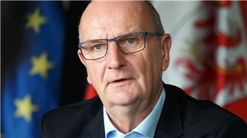 „Wir brauchen eine gemeinsame Kraftanstrengung, um in der Migrationsfrage endlich Lösungen zu finden“, sagt Brandenburgs Ministerpräsident Dietmar Woidke (SPD).