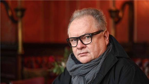 Heinz Rudolf Kunze will Trost spenden „Wir leben in angestrengten, finsteren Zeiten“, sagte der Deutschrocker, der auf eine mehr als 40-jährige Bühnenkarriere zurückblickt.