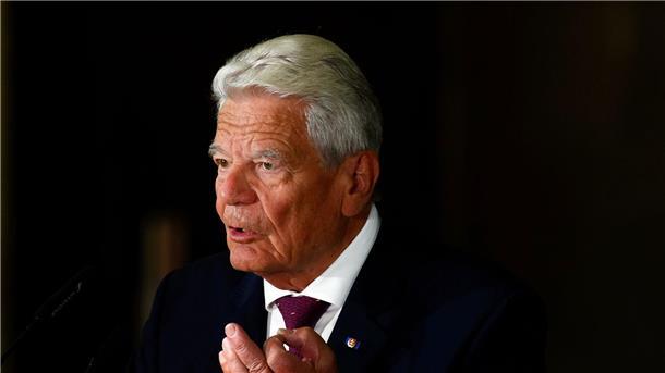 Von CDU bis Linke: Gauck setzt auf Bündnis aller gegen AfD „Wir müssen bei dieser AfD schon das klare Signal aussenden: Die kommen nie an die Macht“, sagt Bundespräsident a.D., Joachim Gauck.