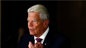 „Wir müssen bei dieser AfD schon das klare Signal aussenden: Die kommen nie an die Macht“, sagt Bundespräsident a.D., Joachim Gauck.