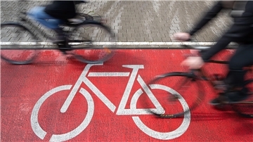 „Wir wollen in diesem Jahr einen Fahrradgipfel 2023 einberufen und zudem den Fahrradplan 2030 aufsetzen“, sagt Gruppensprecher Jürgen Janssen (Grüne).