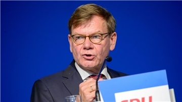 Wirft dem Bundesverteidigunsminister einen „halbgaren Vorschlag“ vof, der die „Personalprobleme der Bundeswehr nicht löst“: Johann Wadephul.