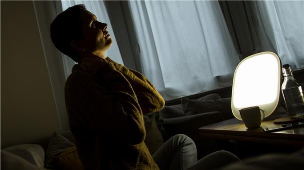 Wirklich effektiv sind Therapieleuchten vor allem dann, wenn sie zu einem Zeitpunkt genutzt werden, an dem es draußen noch dunkel ist.