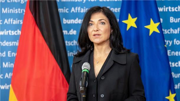 Kabinett beschließt Entlastungen für Stromkunden Wirtschaftsministerin Katherina Reiche (CDU)
