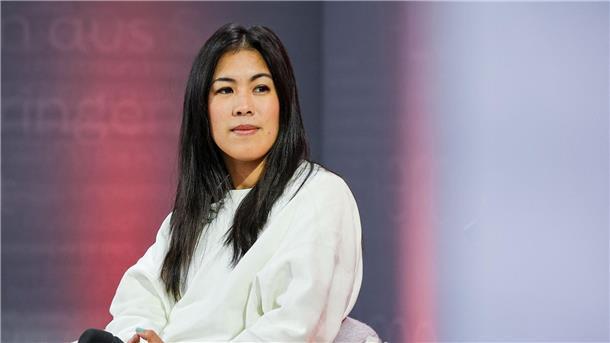 Moderatorin Nguyen-Kim: Kinder ernst nehmen Wissenschaftsthemen für Kinder aufbereitet - Mai Thi Nguyen-Kim stellt auf der Buchmesse ihre Reihe „BiBiBiber hat da mal ‚ne Frage“ vor.