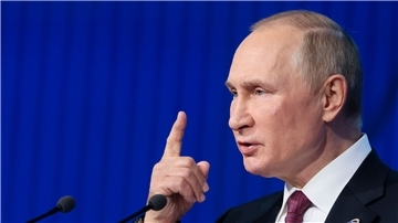 Wladimir Putin beim Moskauer Diskussionsforum.