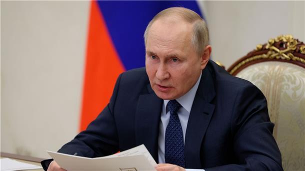 Wladimir Putin nimmt per Videokonferenz an der Jahrestagung des Präsidialrats für Zivilgesellschaft und Menschenrechte teil.