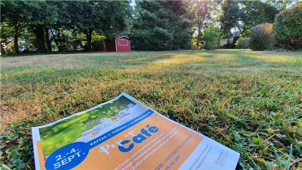 Wo ist Platz für ein neues Freiluft-Café? Auf der grünen Wiese! Die gibt es in der Dorumer Ortsmitte. Eigentümerin ist praktischerweise die Gemeinde. 
