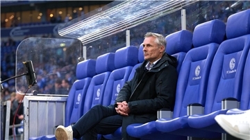 Wohl bald Geschichte: Kees van Wonderen als Schalke-Trainer.