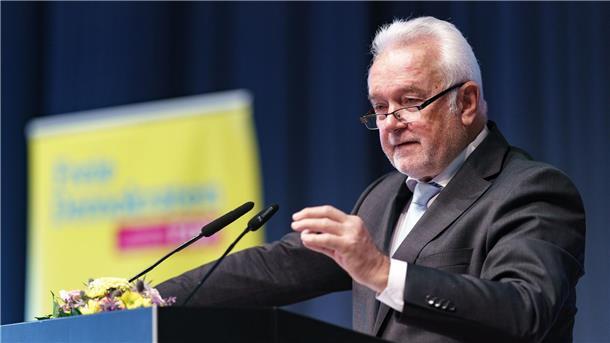 SPD stellt höheren Mindestlohn in Aussicht Wolfgang Kubicki hält von einer möglichen Mindestlohn-Erhöhung auf 14 Euro „gar nichts“.