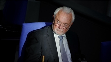 Wolfgang Kubicki sieht einem möglichen Rechtsstreit mit Erdogan sorglos entgegen.