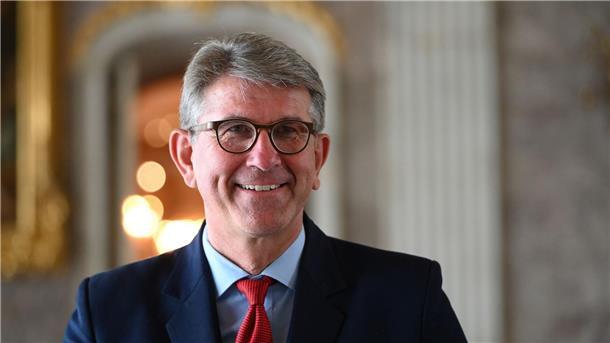 Weimer und sein „Weimatar“: Doppelter Kulturstaatsminister Wolfram Weimer (hier in echt) freut sich über seine KI-generierte Avatar-Version „Weimatar“. (Archivbild)