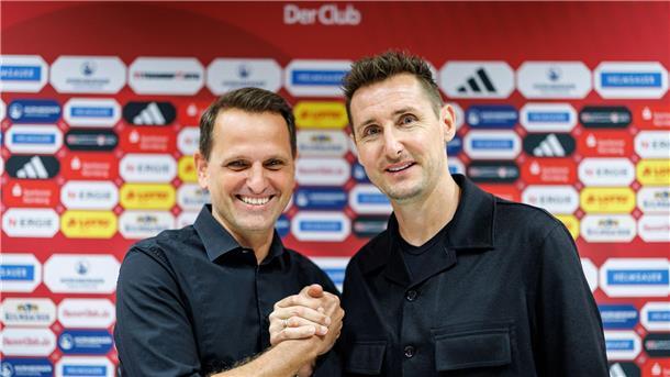Kloses zufriedener Rückblick: Wollten wieder Spaß machen Wollen den 1. FC Nürnberg nach vorne bringen: Miroslav Klose (r) und Sportvorstand Joti Chatzialexiou.