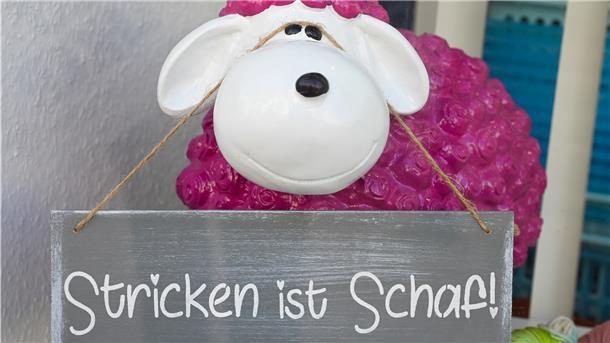 Wolloholiker versteht ihr Geschäft – auch augenzwinkernd.