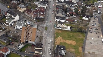 Wulsdorf Ortsmitte aus der Vogelperspektive: Der Kreuzungsbereich von Weserstraße und Lindenallee soll neu gestaltet werden. 