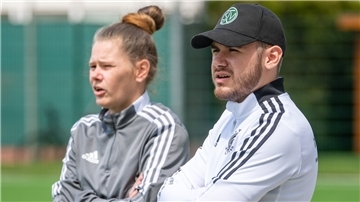 Wulsdorfs Trainerin Nicole Klockmann und Co-Trainer Lukas Kretschmann.