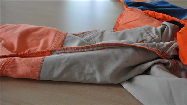 Wulstige Nähte auf der Innenseite der Hosen haben bei manchen Mitarbeitern des Bauhofs zu Hautirritationen geführt.