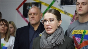 Xenia Sobtschak  ist die Tochter von Anatoli Sobtschak, der in den 1990er Jahren als Bürgermeister von St. Petersburg politischer Mentor von Putin war. (Archivbild)