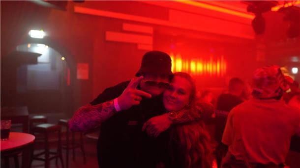 XXL-Flirtparty in Janssens Tanzpalast in Lüdingwort: Da ist gute Laune und viel ...