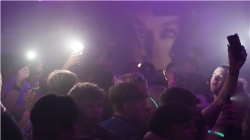 XXL-Flirtparty in Janssens Tanzpalast in Lüdingwort: Da ist gute Laune und viel ...
