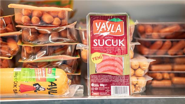 Yayla ist ein Hersteller von Fleischprodukten, die gemäß islamischen Vorgaben hergestellt wurden, also „halal“ sind.