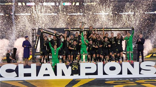 Mexiko holt zum zehnten Mal Gold Cup mit 2:1 gegen USA Zehn Titel gewann Mexiko, die USA folgen mit sieben.