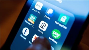 Zehntausende Revolut-Kunden sind von dem Hackerangriff betroffen.