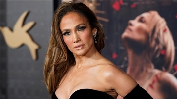 Zeitgleich mit dem neuen Album bringt Jennifer Lopez auch den Film „This Is Me... Now: A Love Story“ heraus.