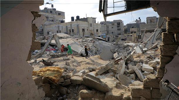Bericht: Israel gab der Hamas Ultimatum für Geisel-Deal Zerstörte Häuser in Rafah.