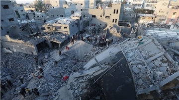 Zerstörungen im Gazastreifen - Vermittler bemühen sich um eine befristete Feuerpause und eine Freilassung von Geiseln.