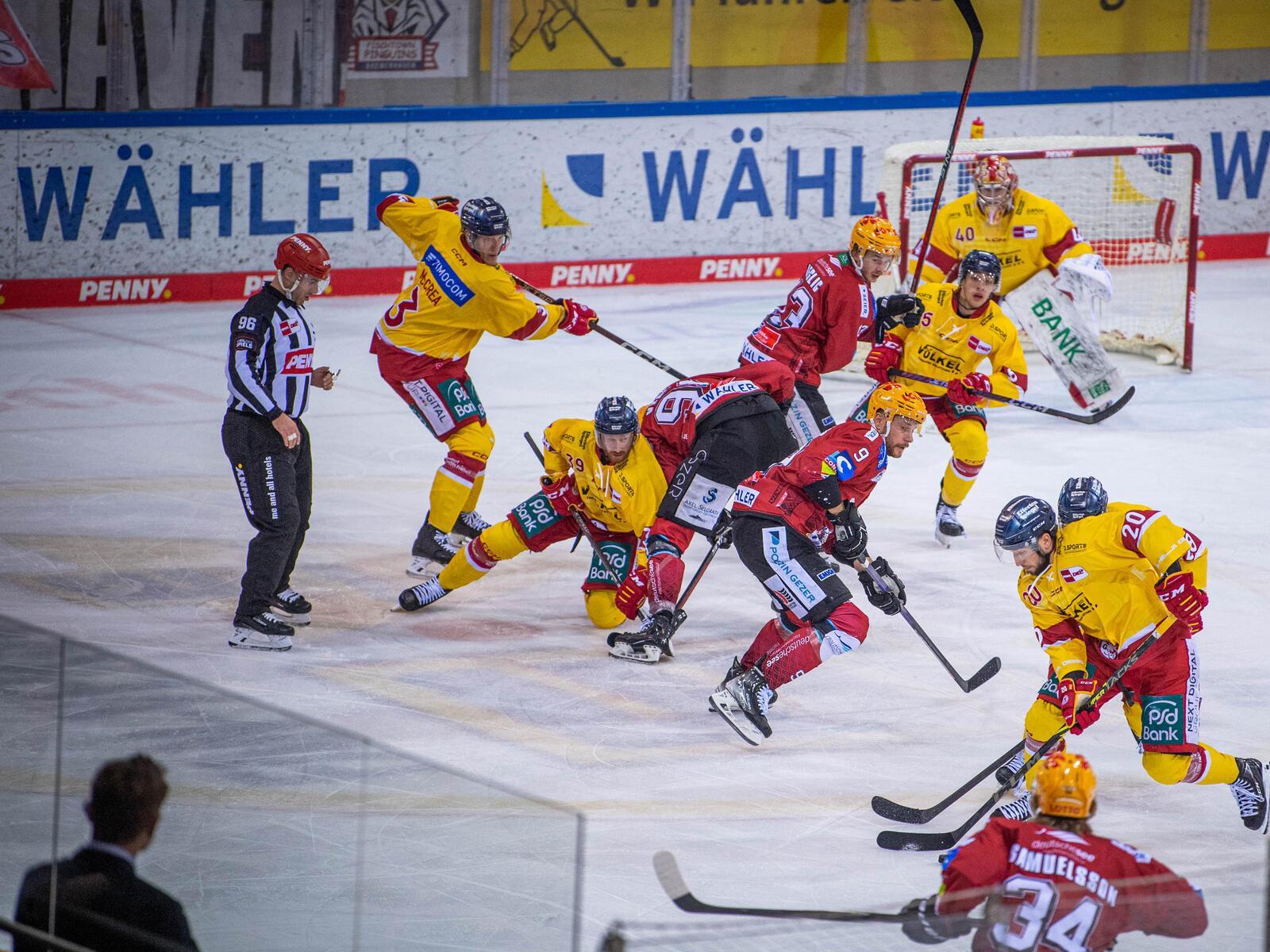 Ziga Jeglic, Miha Verlic und Jan Urbas (Mitte), davor Philipp Samuelsson. 