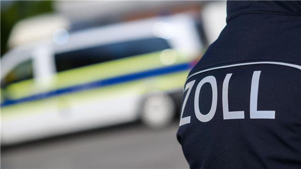 Verdacht auf Dopinghandel - Zoll entdeckt Tausende Kapseln Zollfahnder ermitteln gegen einen Internethändler für Nahrungsergänzungsmittel wegen des Verdachts auf einen Verstoß gegen das Anti-Doping-Gesetz. (Archivbild)
