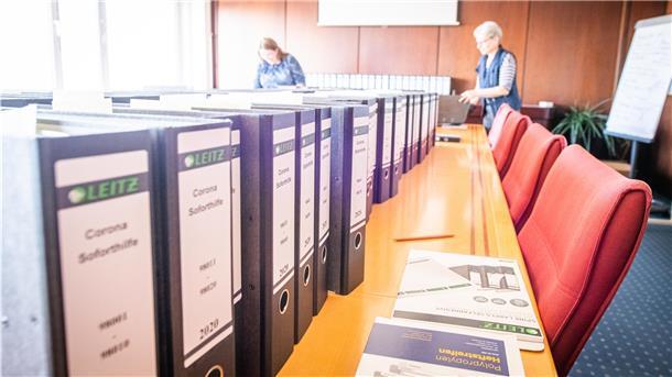Zu Beginn der Pandemie türmten sich die Anträge auf Corona-Hilfen bei der Wirtschaftsförderungsgesellschaft BIS. Es dauerte, bis sie abgearbeitet waren.