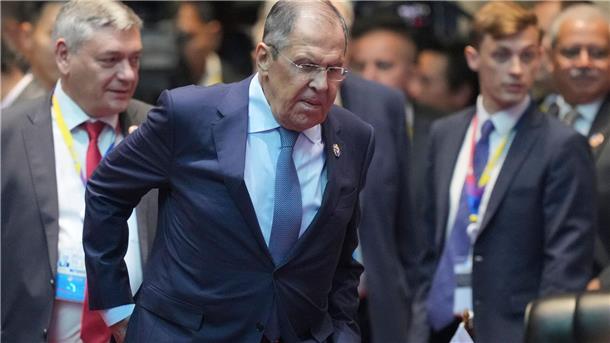 Blinken kritisiert Chinas Aktionen im Südchinesischen Meer Zu einem direkten Treffen zwischen dem russischen Außenminister Sergej Lawrow und US-Außenminister Antony Blinken kam es beim Asean-Gipfel nicht.