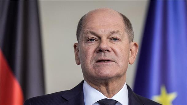 Zu einer Begegnung zwischen Kanzler Olaf Scholz und Papst Franziskus kam es bereits bei der Trauerfeier für den emeritierten Papst Benedikt XVI.