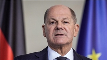 Zu einer Begegnung zwischen Kanzler Olaf Scholz und Papst Franziskus kam es bereits bei der Trauerfeier für den emeritierten Papst Benedikt XVI.