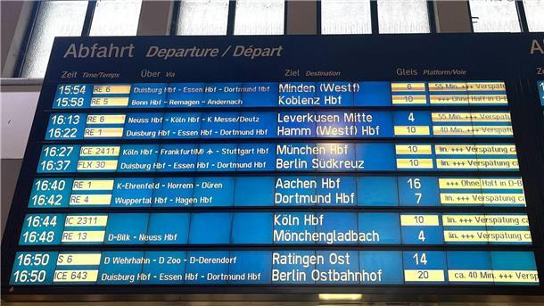 Wer übernimmt bei der Bahn? Ein Kandidat steht bereits fest Zu oft zu spät: Die Züge der Deutschen Bahn. (Archivbild)